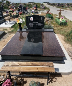 Памятник двойной 127